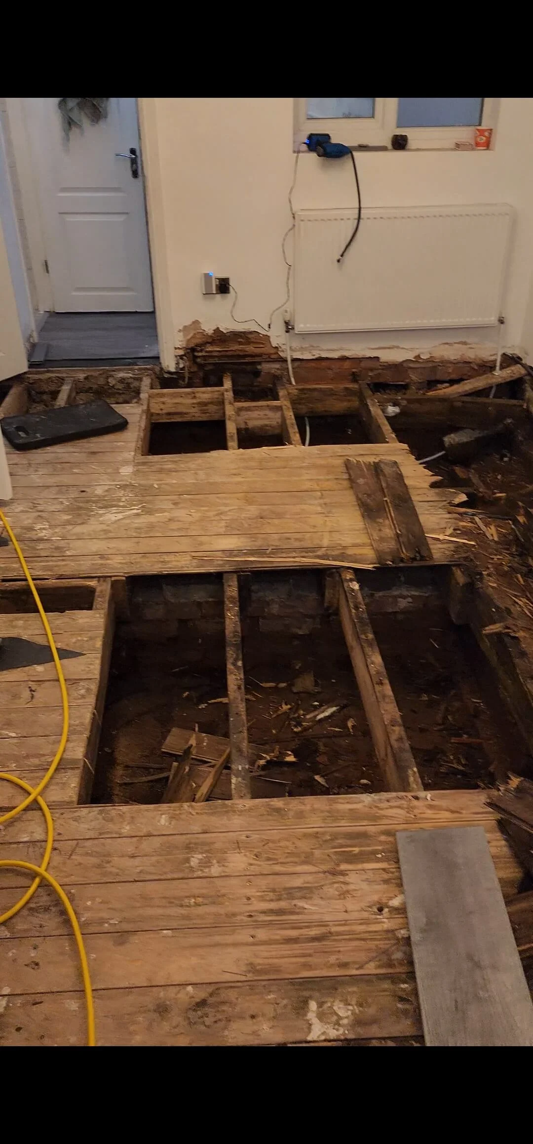 Floor damage evidence from Coventry mains water leak detection