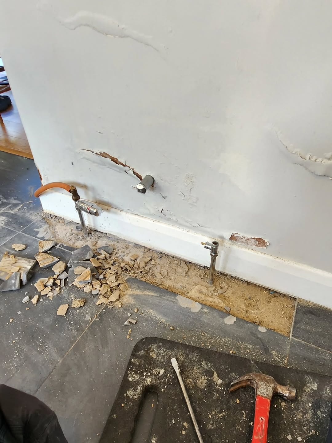 Dorking slow central heating leak gallery image 3